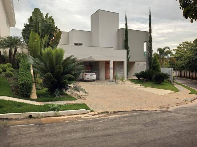 #5540 - Casa em Condominio para Venda em Montes Claros - MG - 1