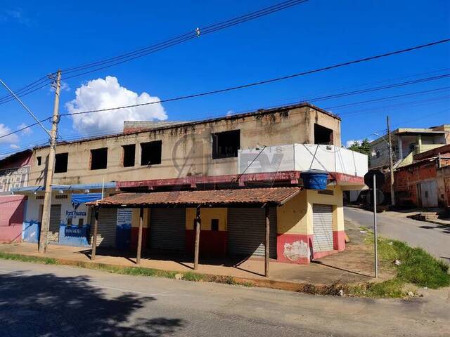 #5612 - Ponto Comercial para Venda em Montes Claros - MG - 1