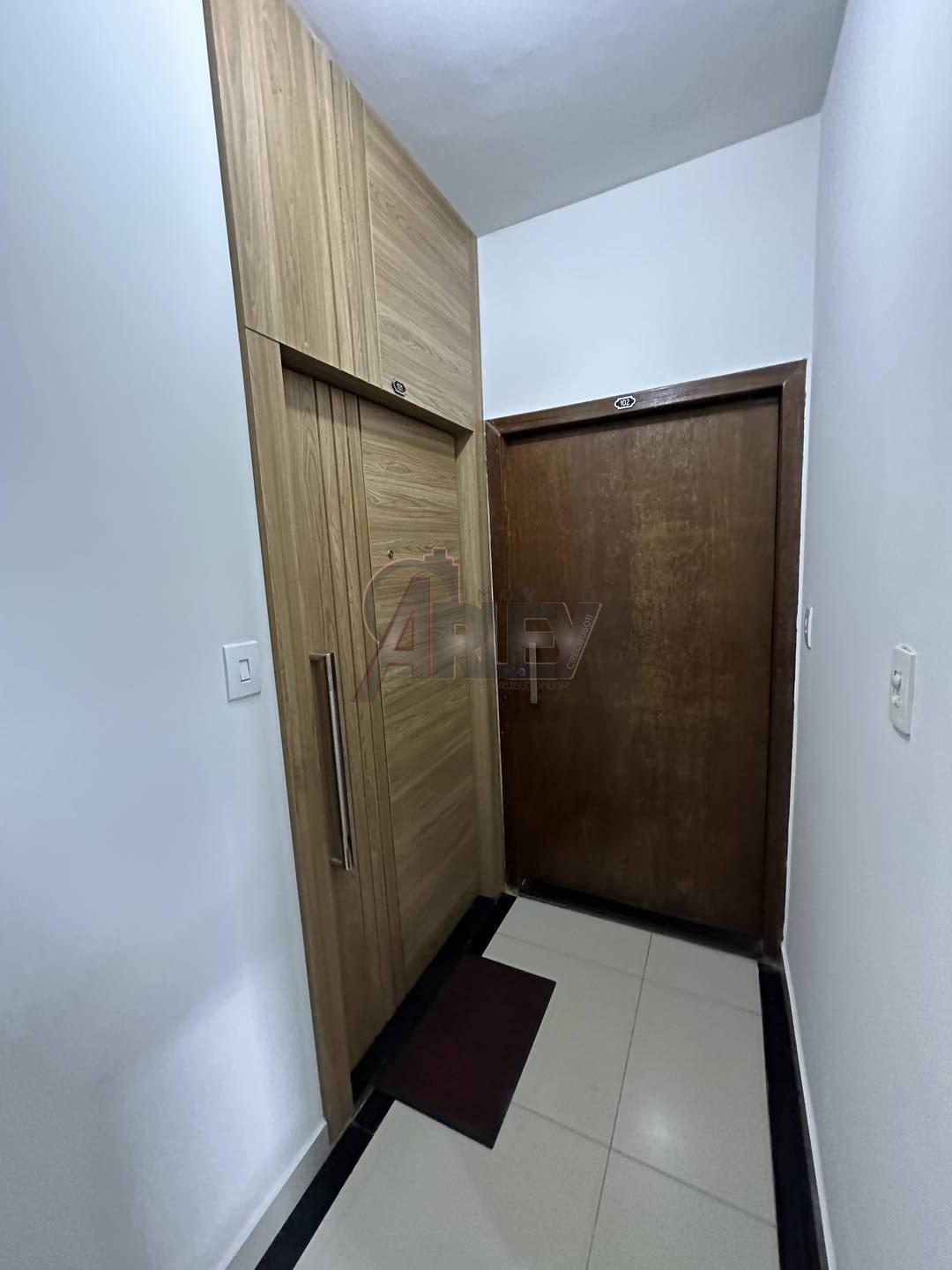 Apartamento à venda com 3 quartos, 265m² - Foto 9