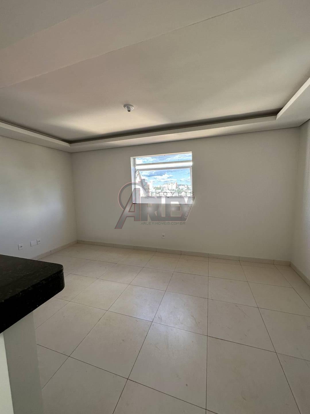 Apartamento à venda com 2 quartos, 67m² - Foto 4