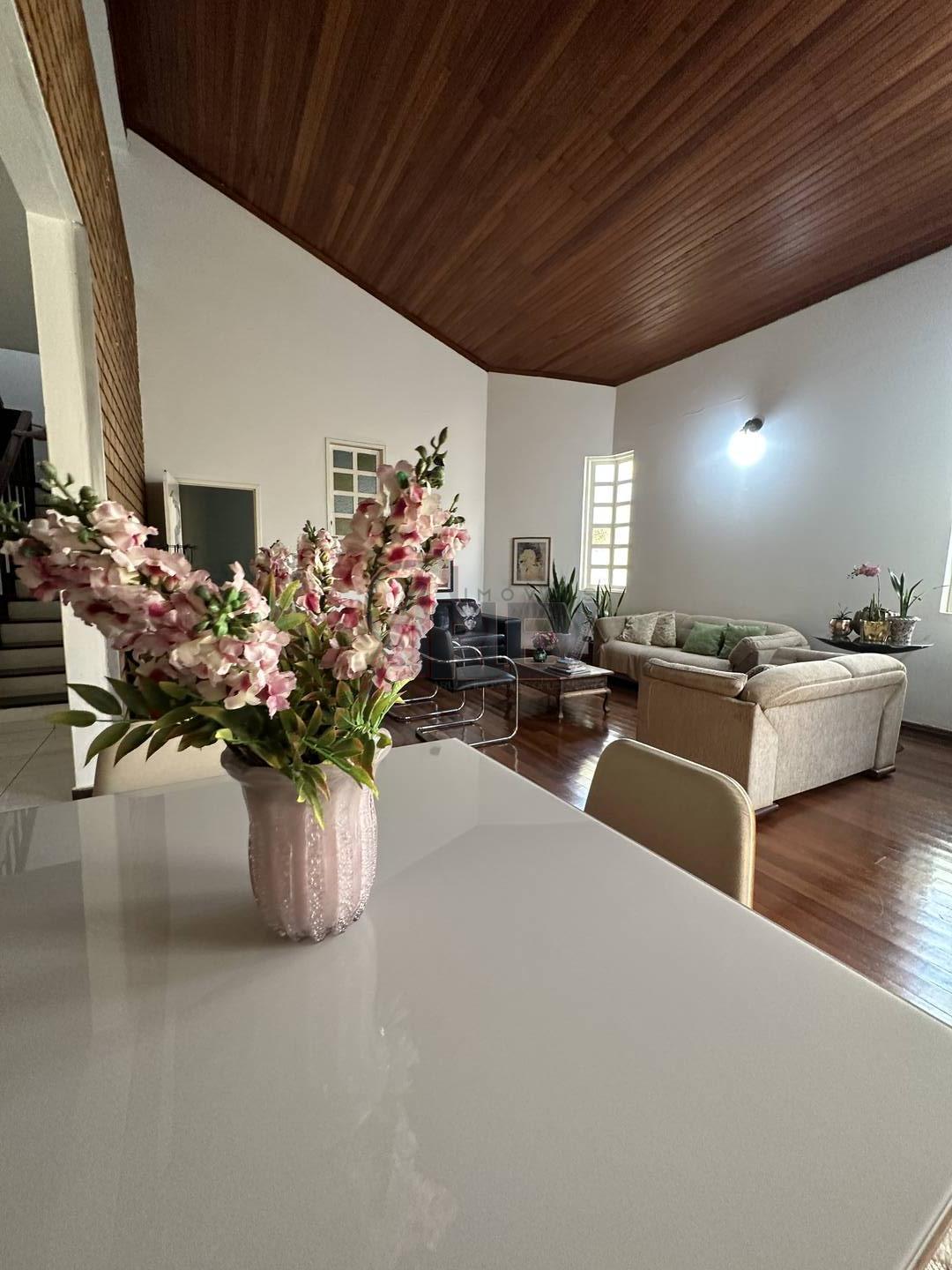 Casa à venda com 3 quartos, 182m² - Foto 12