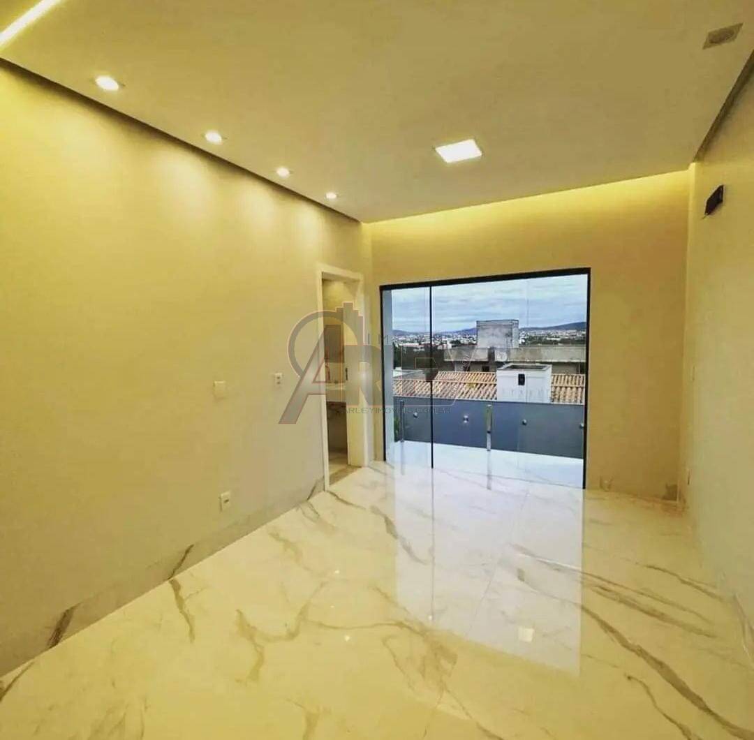 Casa à venda com 3 quartos, 250m² - Foto 8