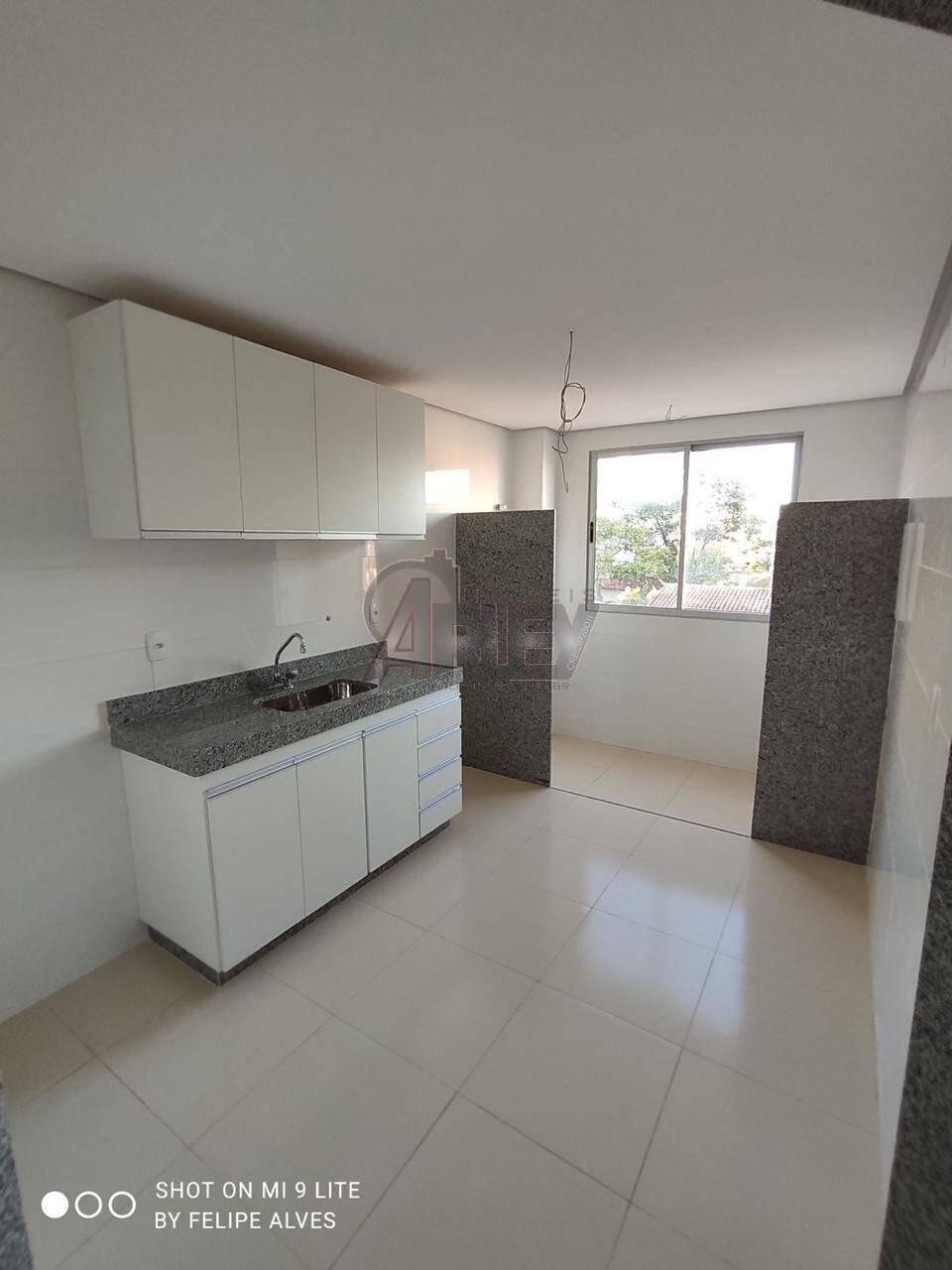 Apartamento à venda com 3 quartos - Foto 2