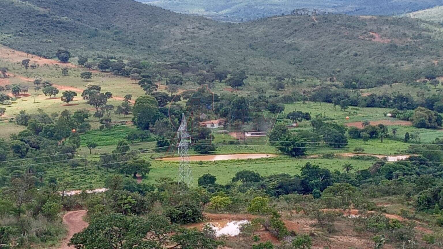 Fazenda à venda com 4 quartos, 21m² - Foto 1