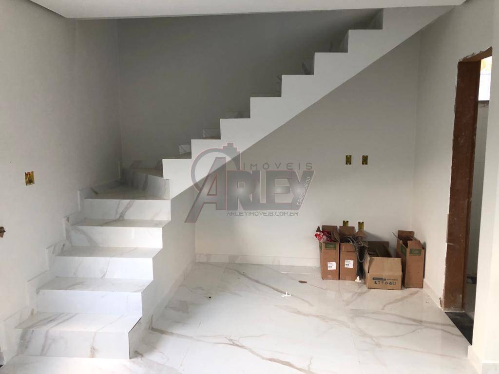 Casa à venda com 3 quartos, 82m² - Foto 17