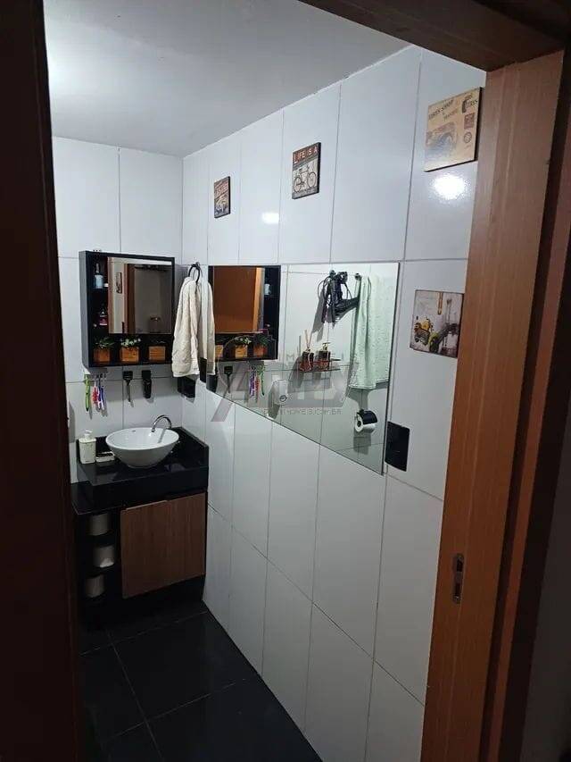 Apartamento à venda com 3 quartos - Foto 2