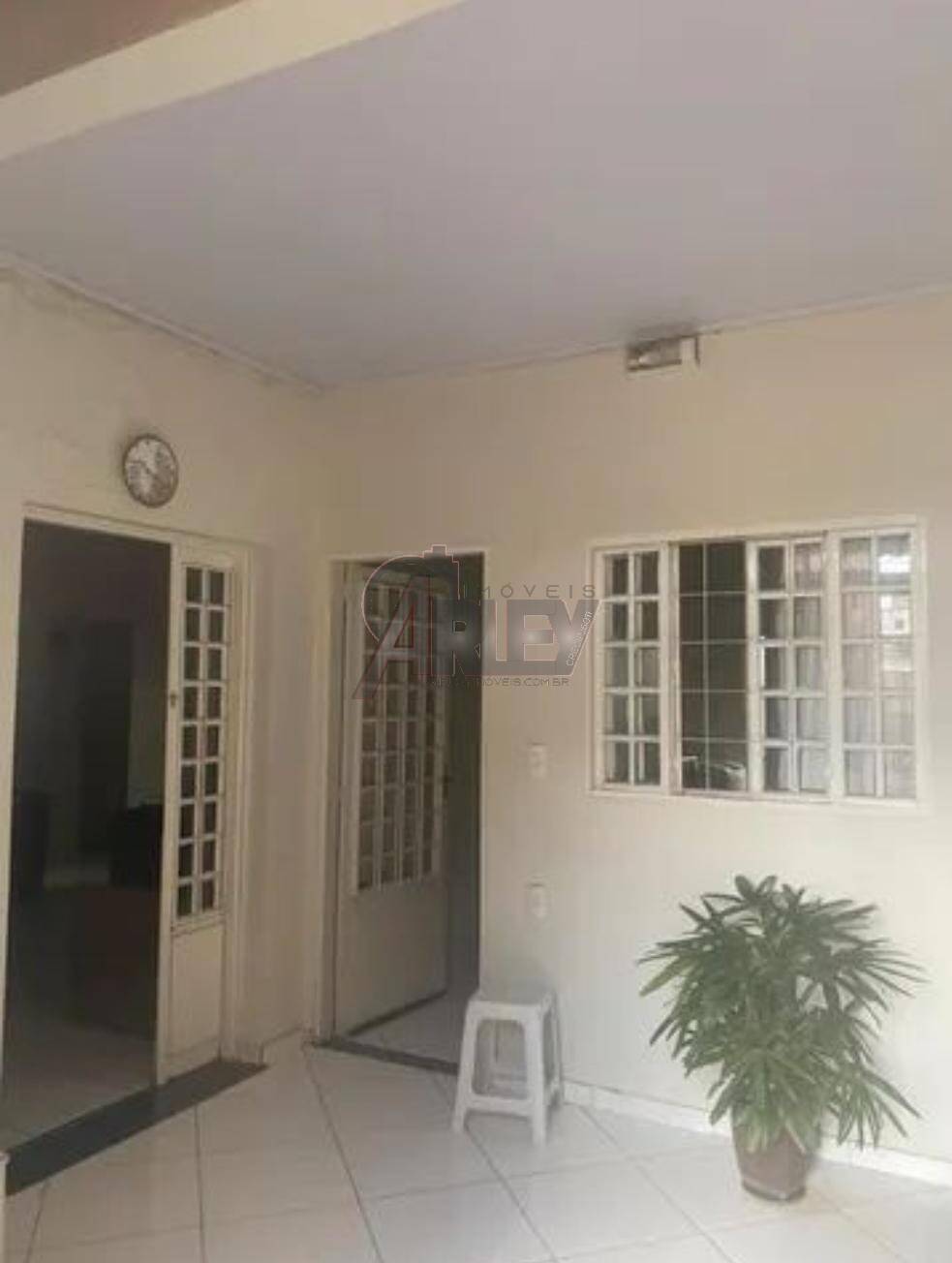 Casa à venda com 3 quartos, 120m² - Foto 2