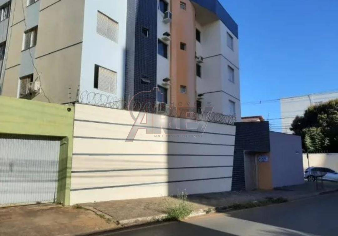 Apartamento à venda com 3 quartos, 120m² - Foto 4