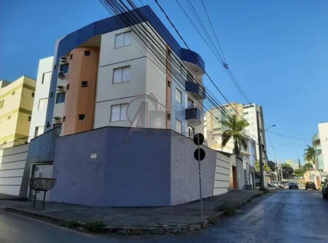 Apartamento à venda com 3 quartos, 120m² - Foto 1