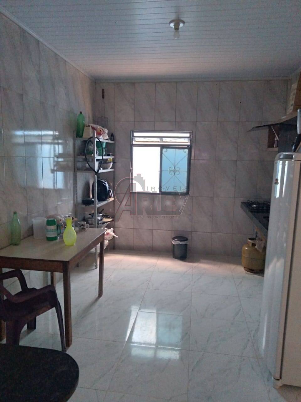 Casa à venda com 2 quartos, 200m² - Foto 12