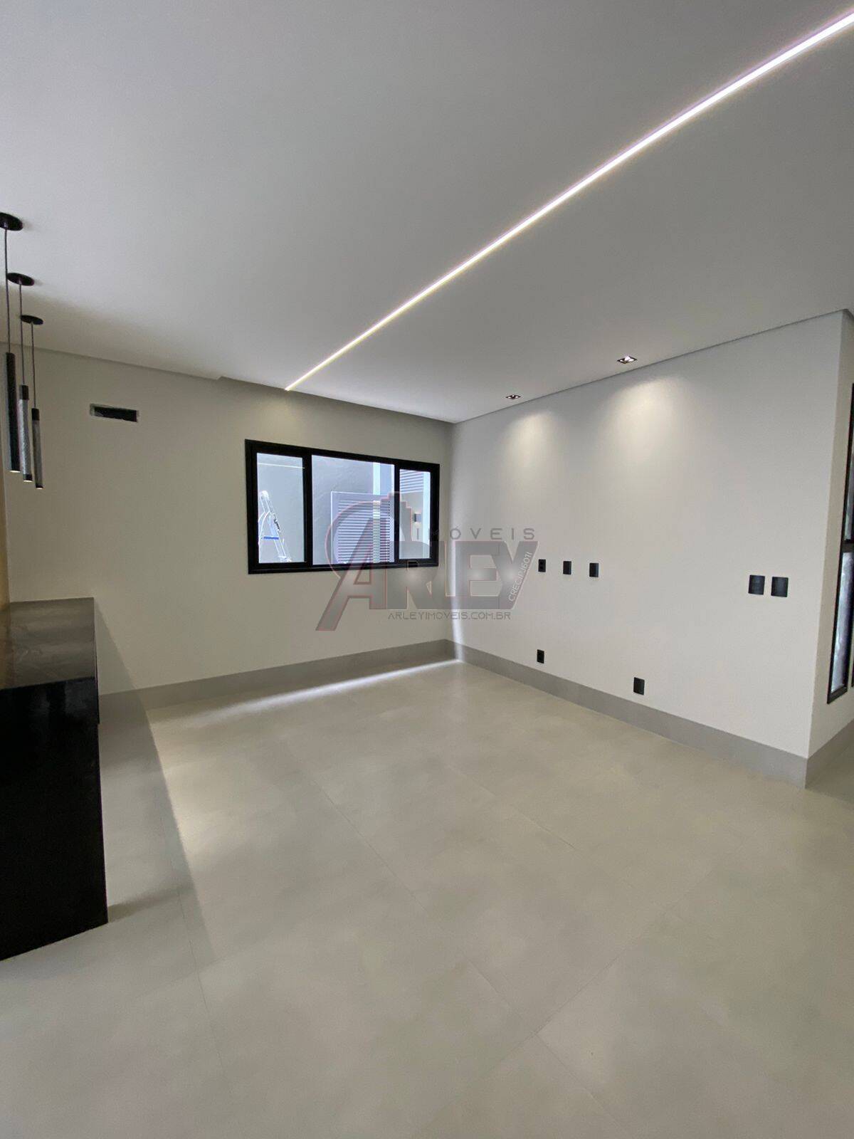 Casa à venda com 3 quartos, 200m² - Foto 3