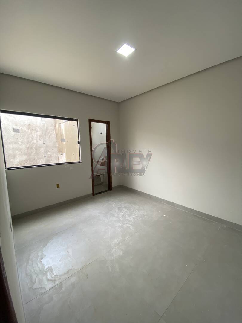 Casa à venda com 3 quartos, 65m² - Foto 8