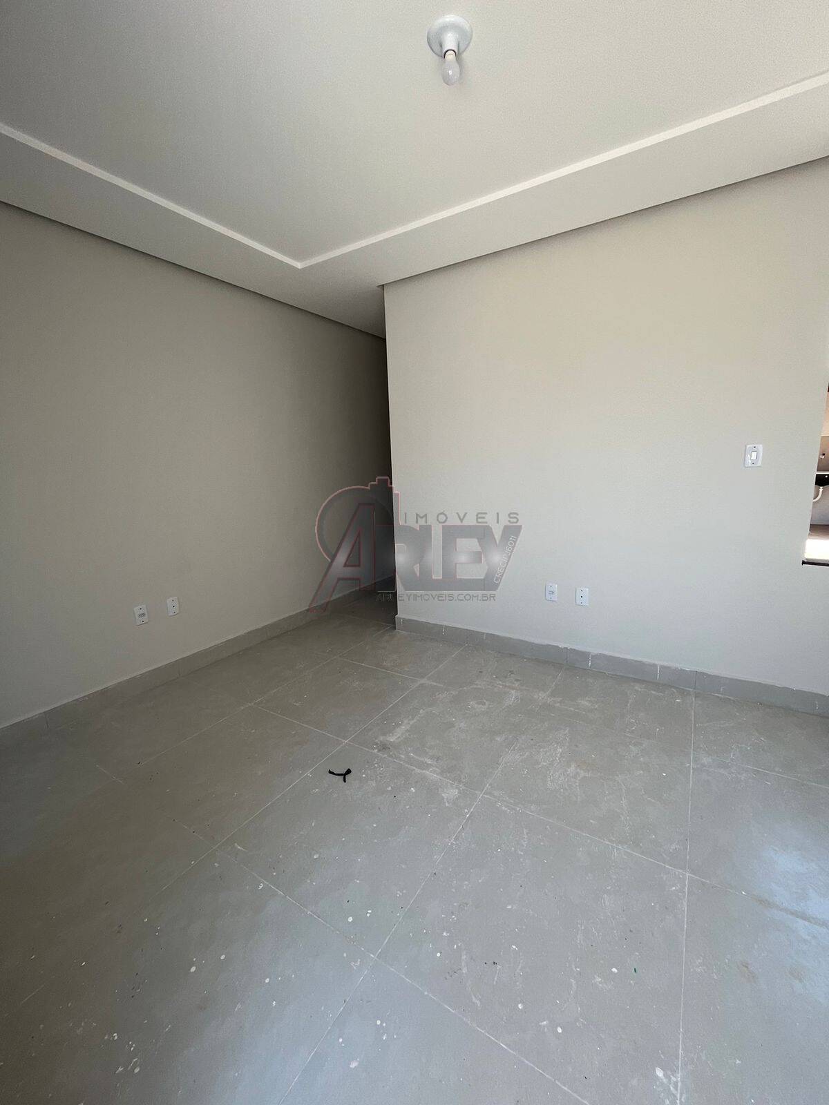 Casa à venda com 2 quartos, 100m² - Foto 2