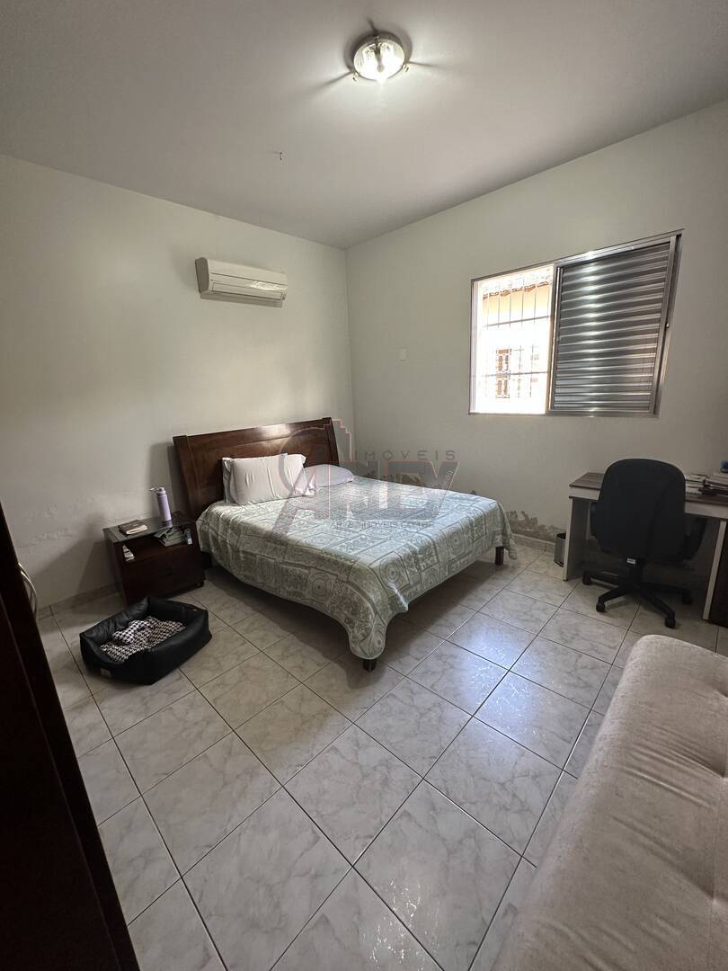 Casa à venda com 3 quartos, 200m² - Foto 25