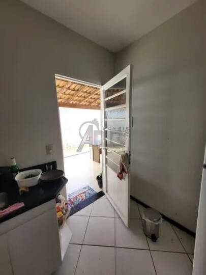 Casa à venda com 3 quartos - Foto 4