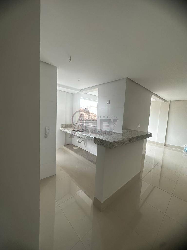 Apartamento à venda com 3 quartos, 98m² - Foto 7