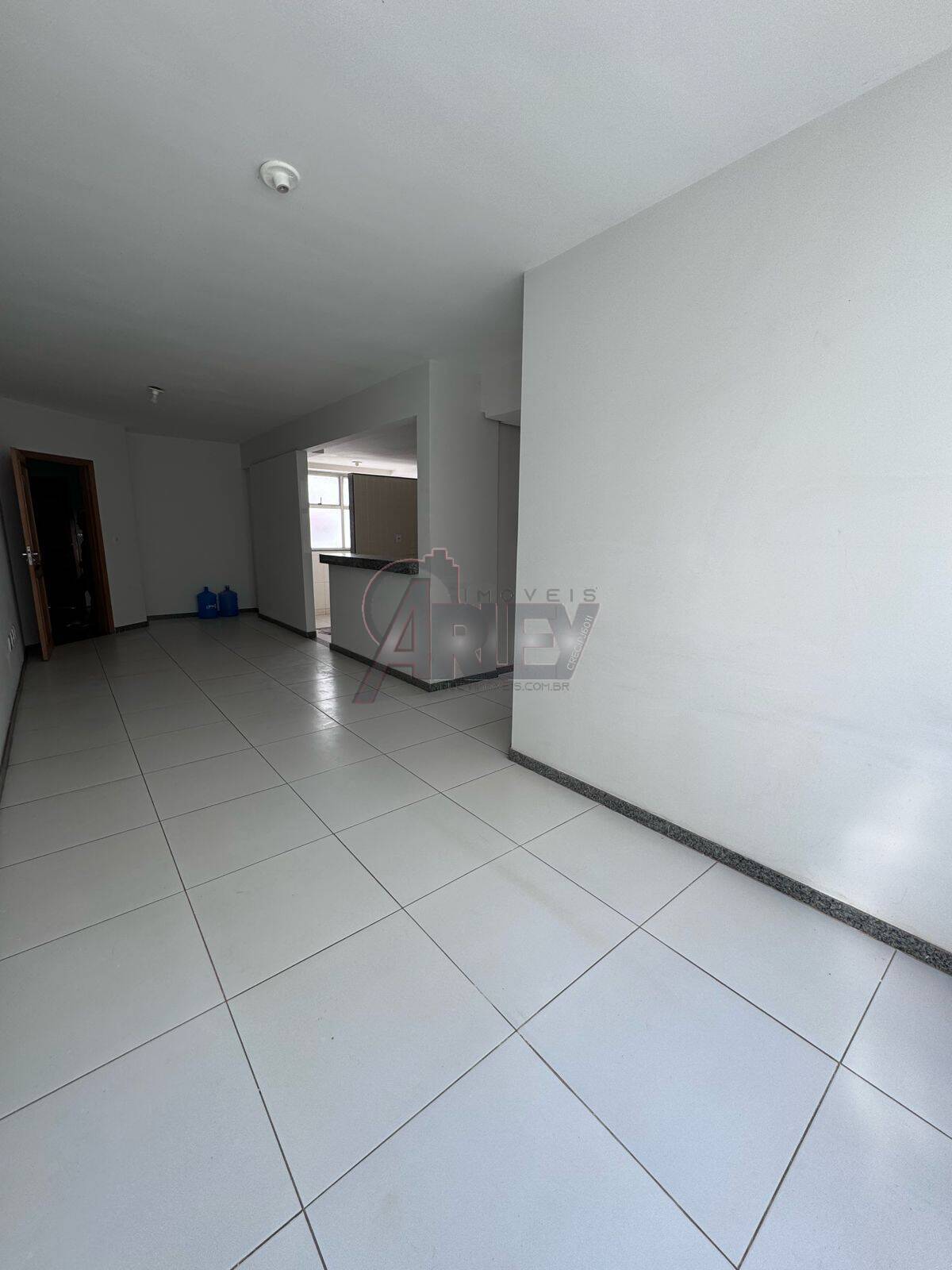 Apartamento à venda com 3 quartos, 82m² - Foto 2