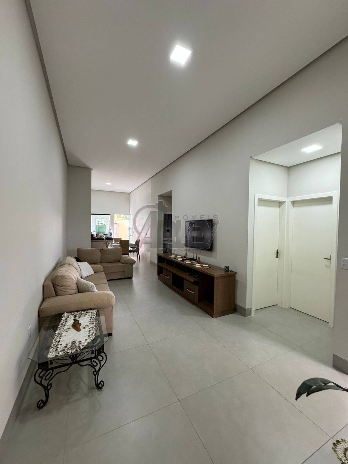 Casa à venda com 3 quartos, 140m² - Foto 1