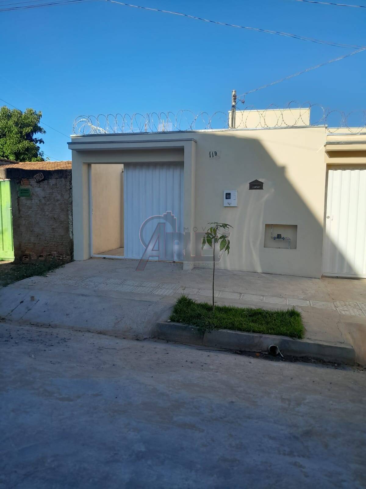 Casa à venda com 2 quartos, 100m² - Foto 3