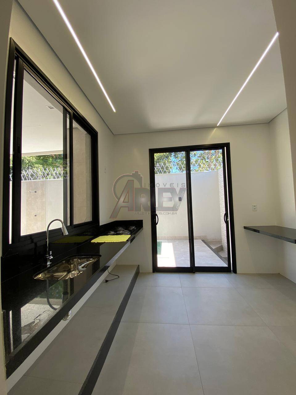 Casa à venda com 3 quartos, 155m² - Foto 16