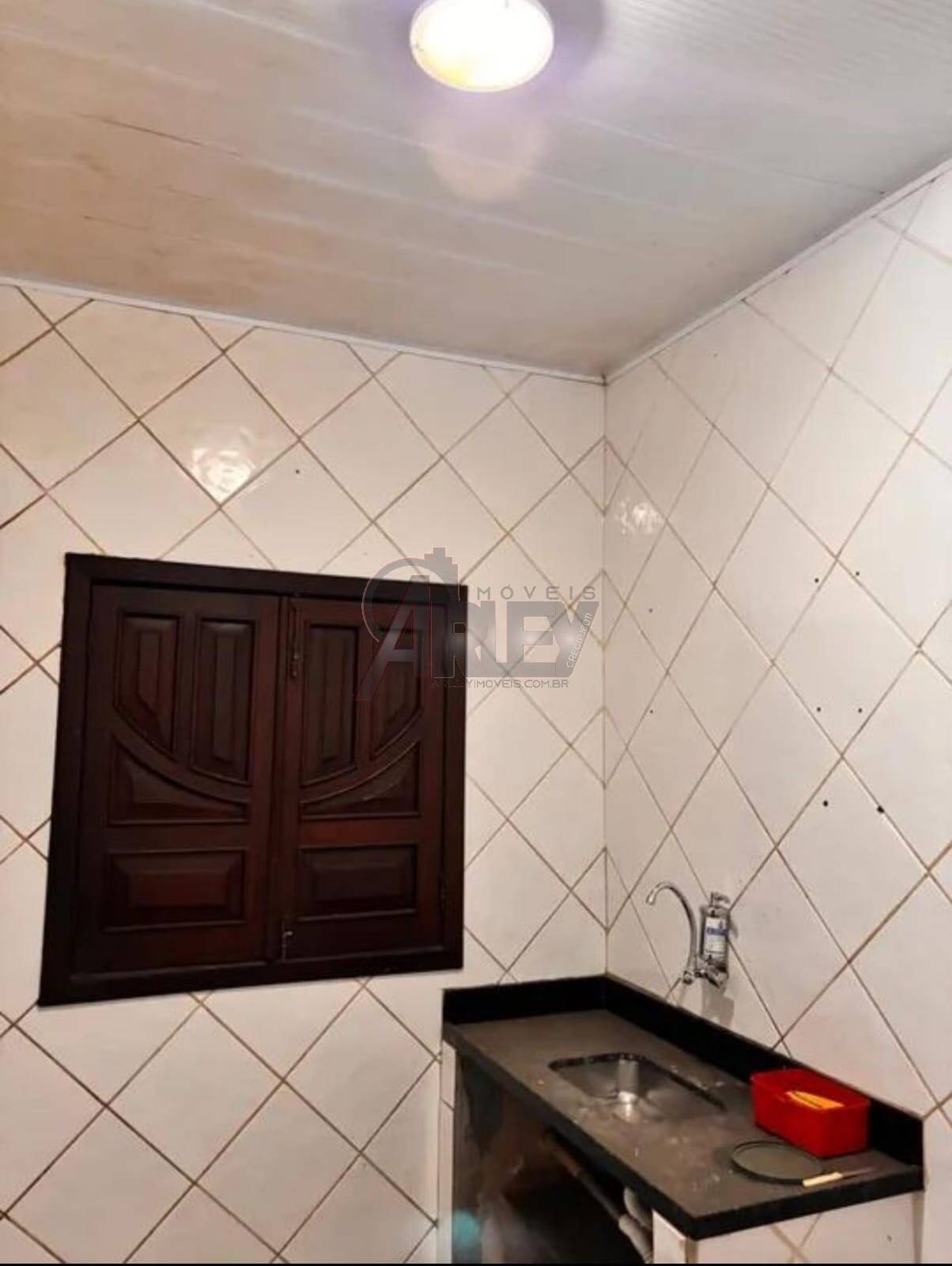 Casa à venda com 3 quartos, 70m² - Foto 13