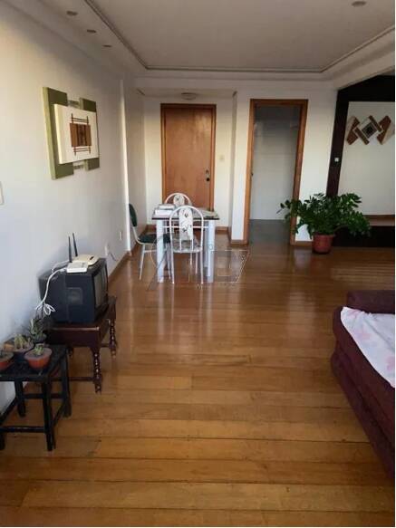 Apartamento à venda com 3 quartos, 200m² - Foto 3