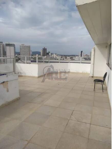 Apartamento à venda com 3 quartos, 200m² - Foto 8