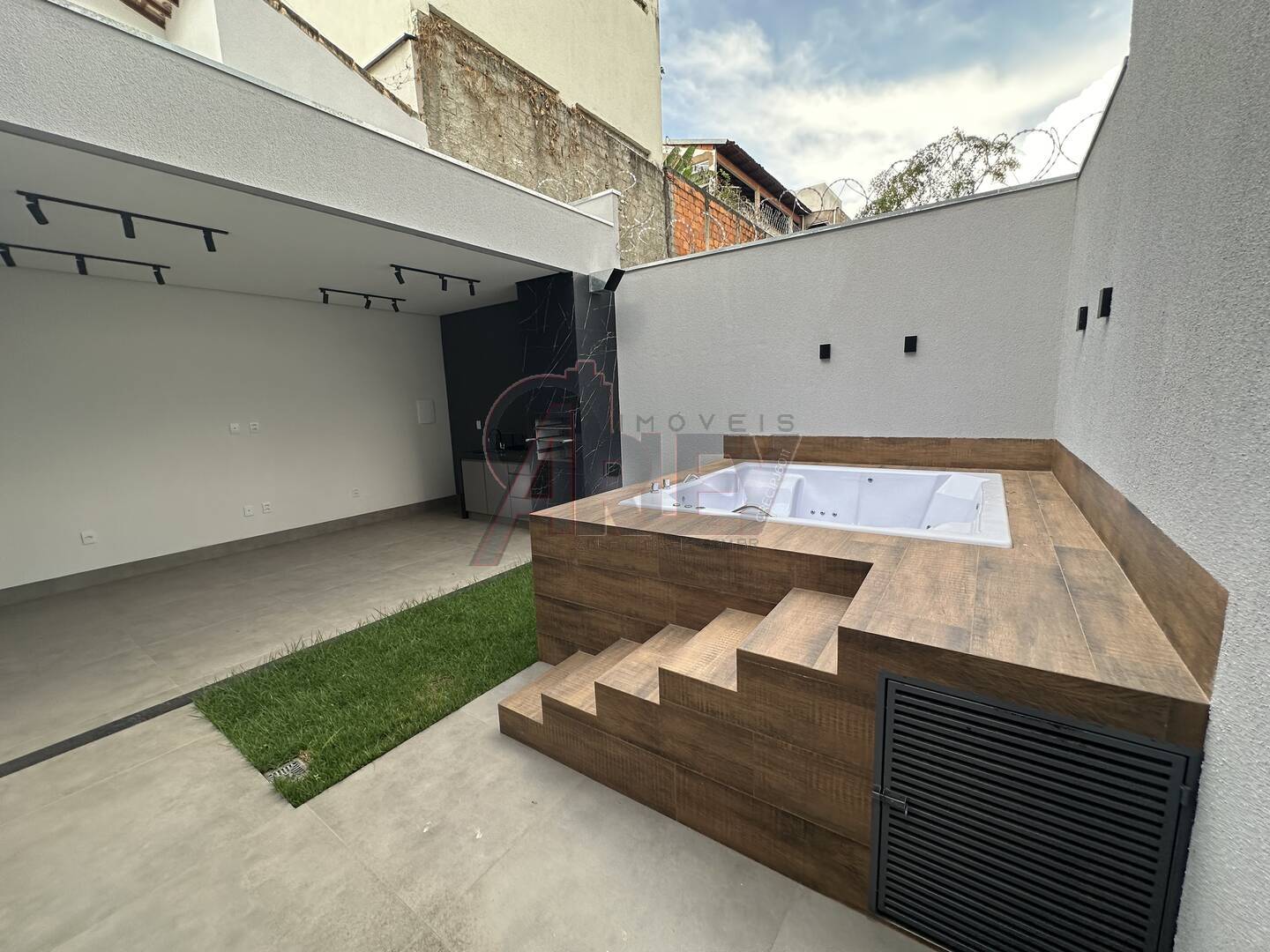 Casa à venda com 3 quartos, 165m² - Foto 3