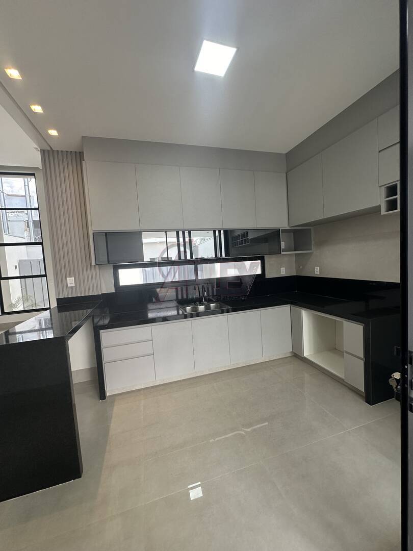 Casa à venda com 3 quartos, 154m² - Foto 5