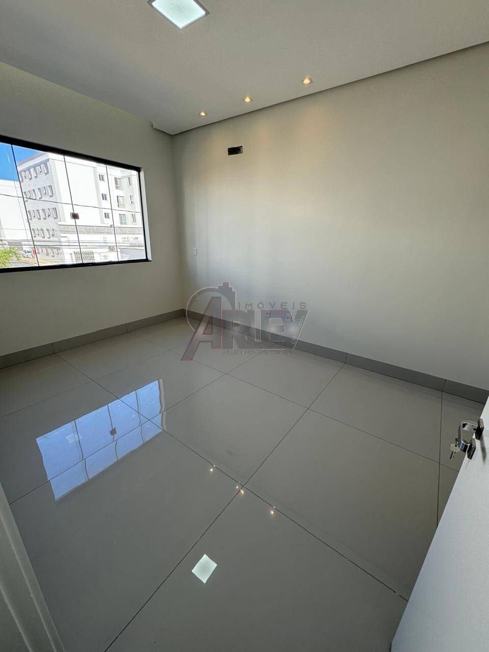 Casa à venda com 3 quartos, 120m² - Foto 5