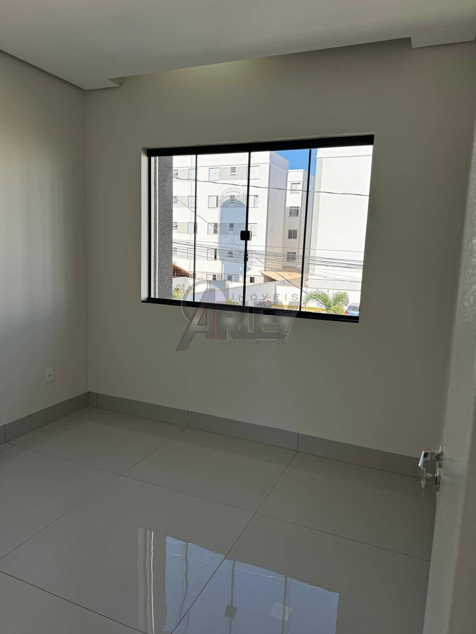 Casa à venda com 3 quartos, 120m² - Foto 7