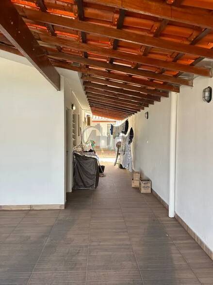 Casa à venda com 2 quartos, 250m² - Foto 7