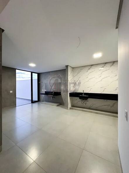 Casa à venda com 3 quartos, 200m² - Foto 15