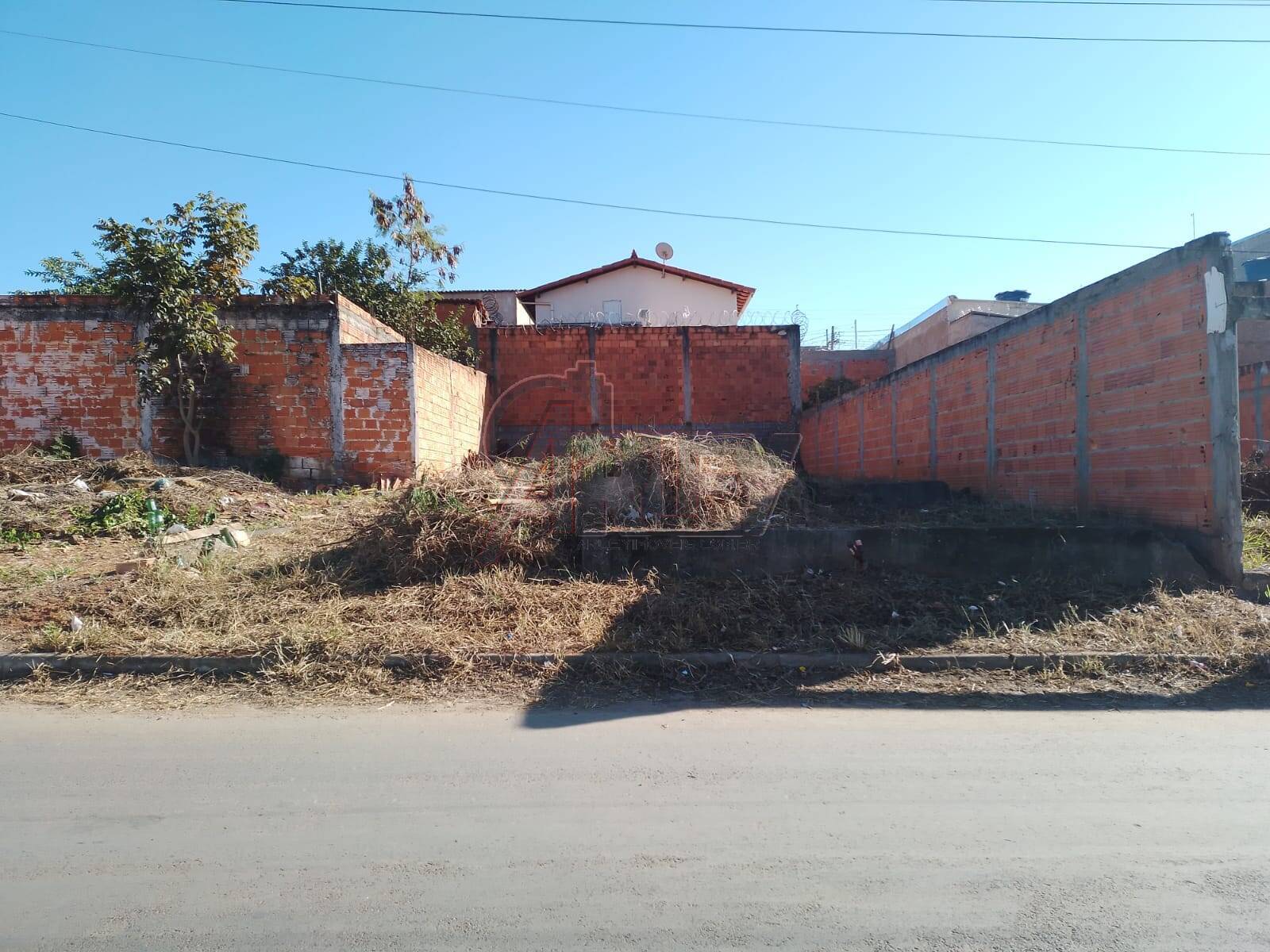 Terreno à venda, 200m² - Foto 2