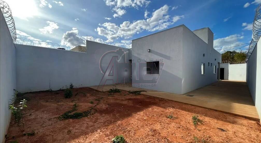 Casa à venda com 3 quartos - Foto 4