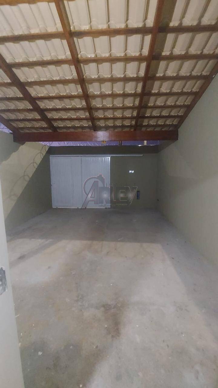 Casa à venda com 2 quartos, 50m² - Foto 2