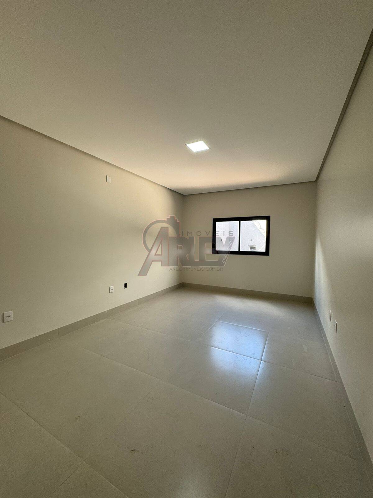 Casa à venda com 3 quartos, 170m² - Foto 9