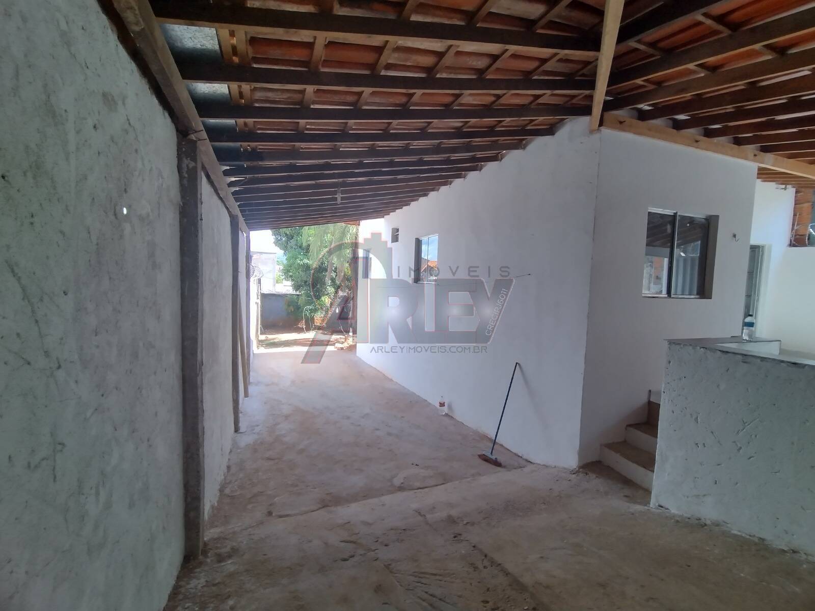 Casa à venda com 3 quartos, 280m² - Foto 1