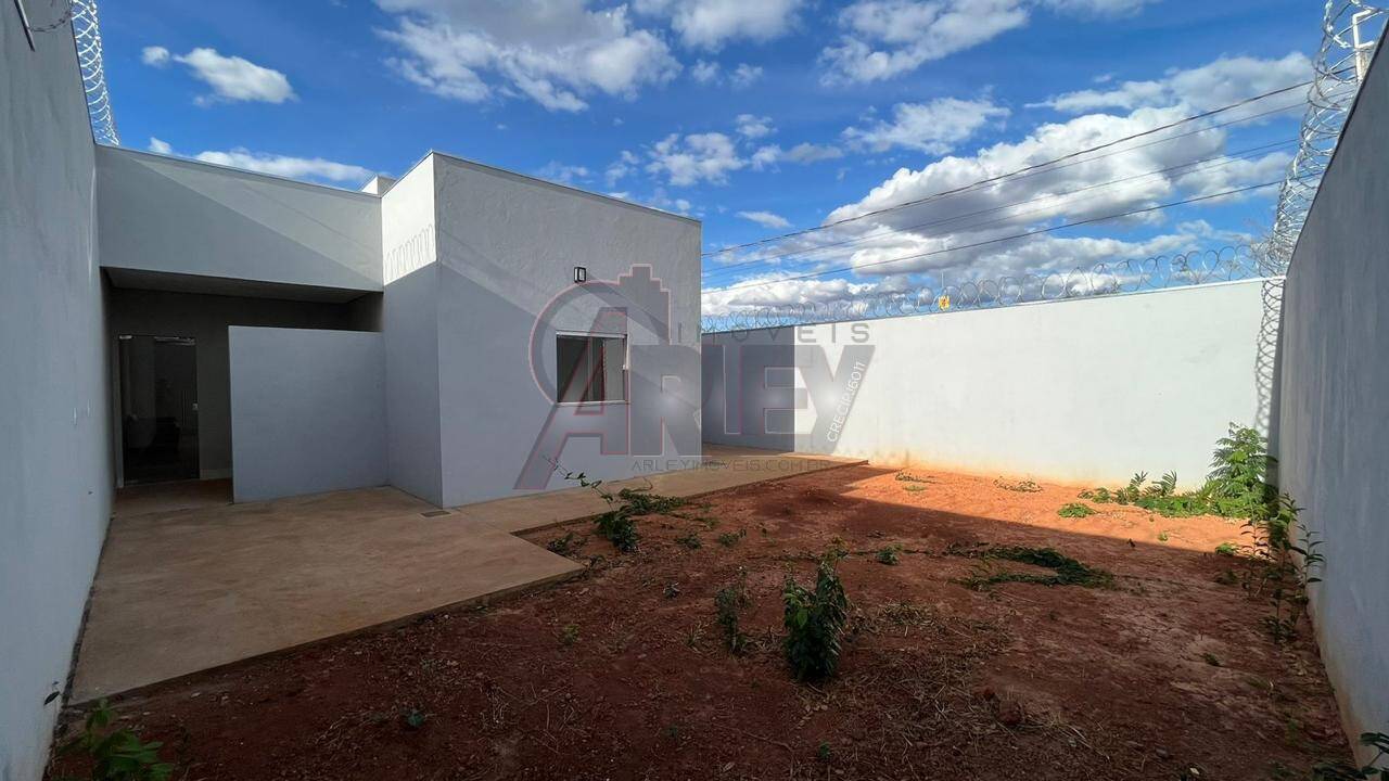 Casa à venda com 3 quartos, 100m² - Foto 5