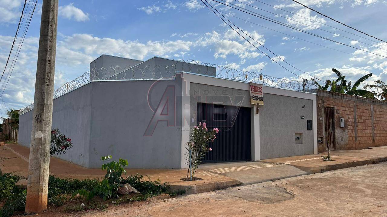 Casa à venda com 3 quartos, 100m² - Foto 3