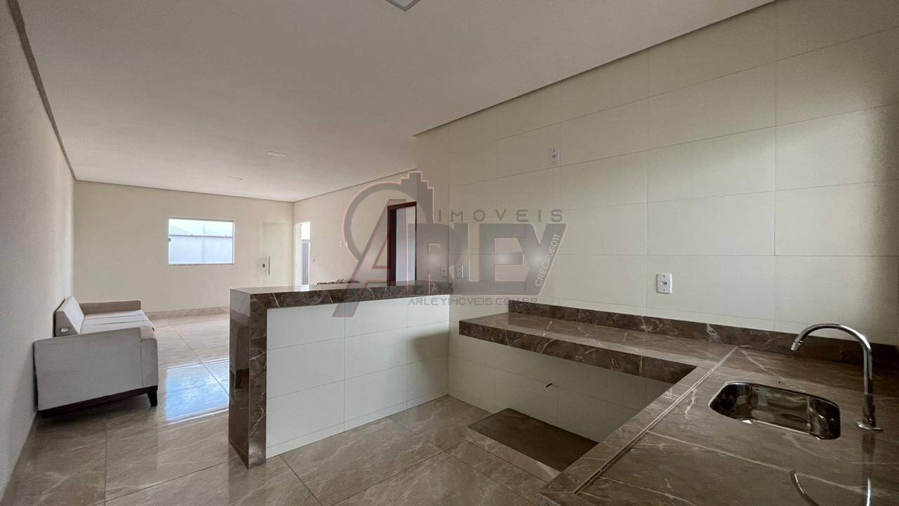 Casa à venda com 3 quartos, 100m² - Foto 13