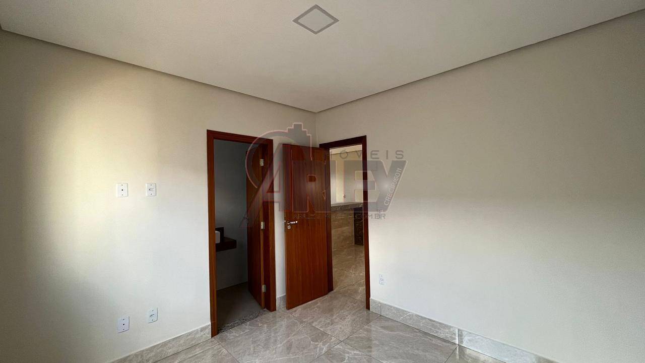 Casa à venda com 3 quartos, 100m² - Foto 14