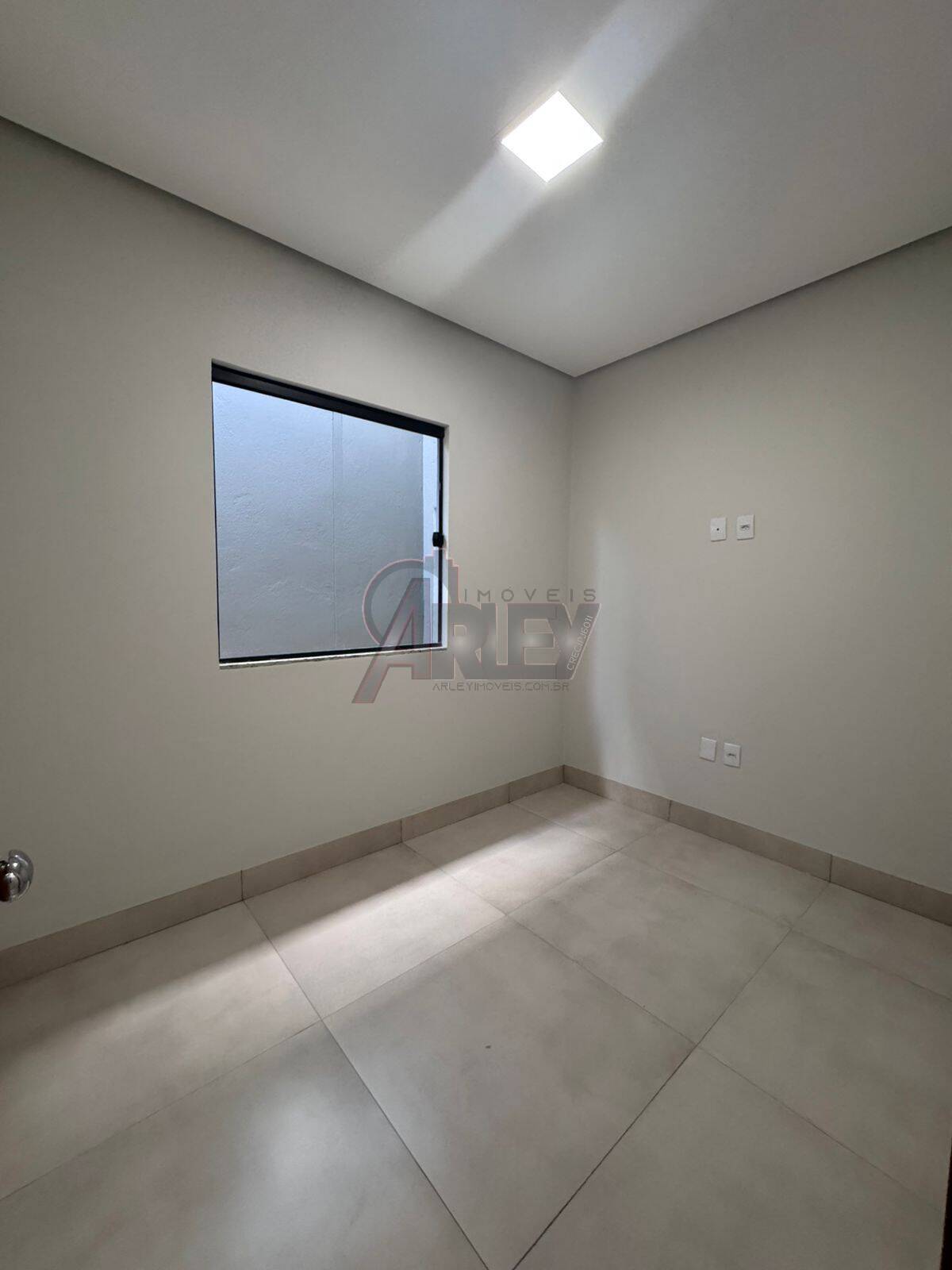 Casa à venda com 2 quartos, 55m² - Foto 5